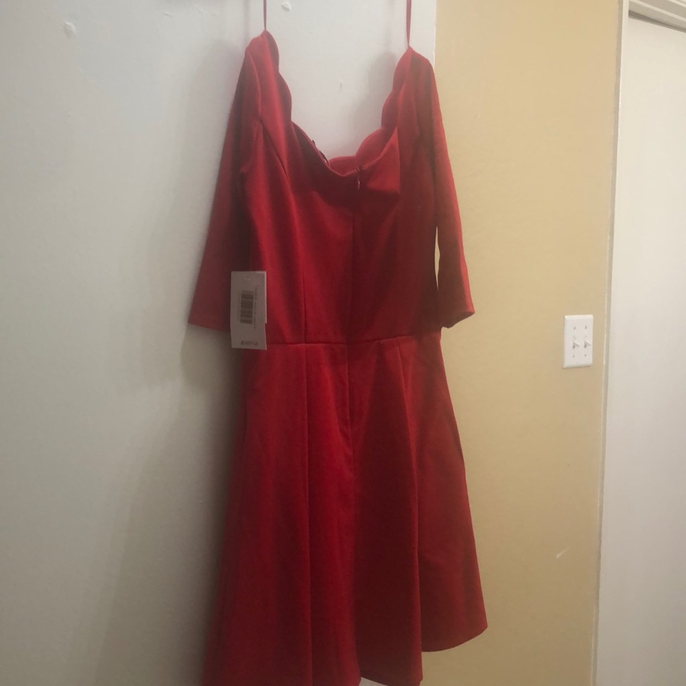 Dress - Picture 2 of 3